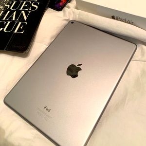 Apple IPad Air with two cases and original box